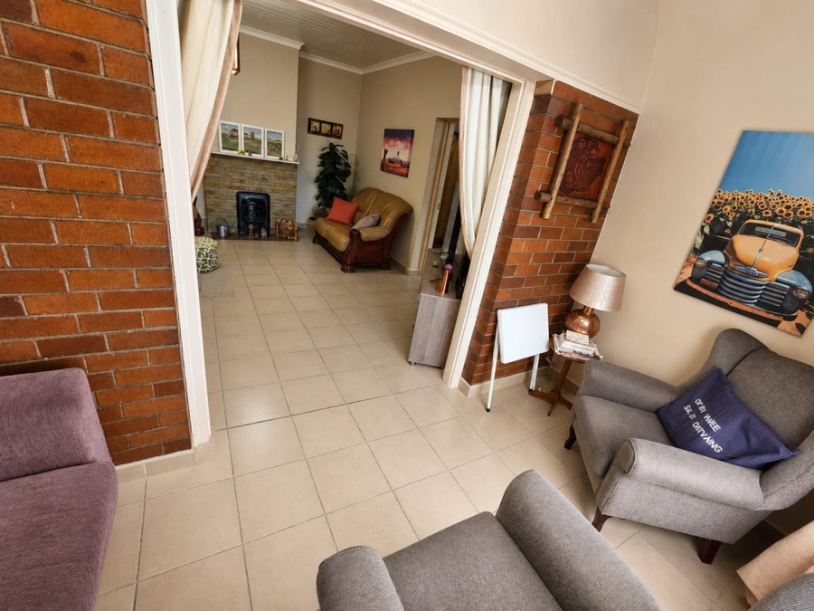 5 Bedroom Property for Sale in Wilgehof Free State